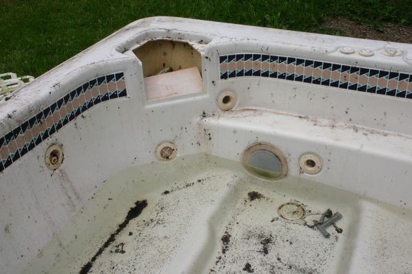 Hot Tub Removal in Metairie